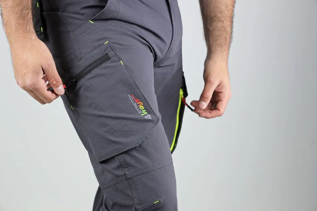 ZOOM_1841_SOLAIRE_POCHE CUISSE.webp